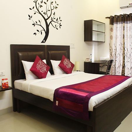 Oyo 2384 Hotel Epic Inn Gurgaon Buitenkant foto