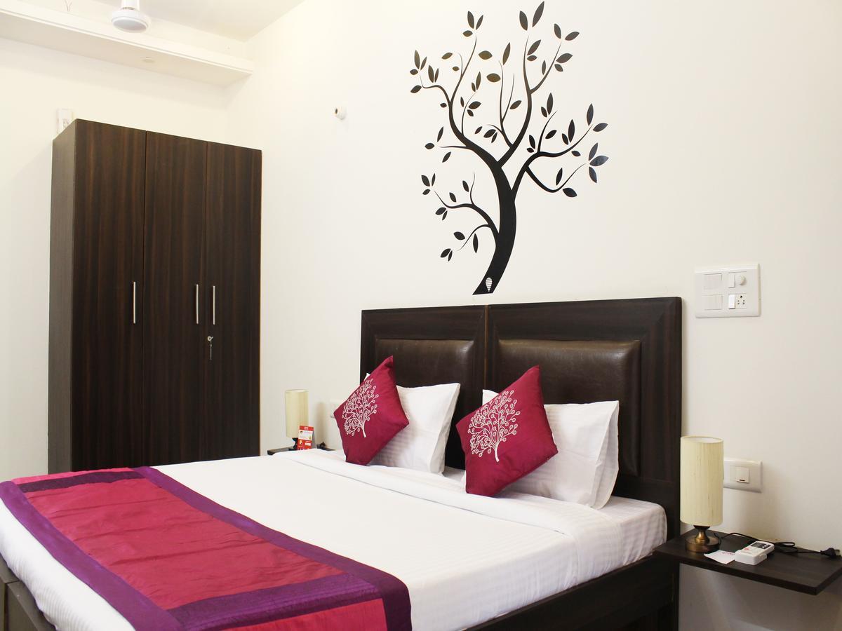 Oyo 2384 Hotel Epic Inn Gurgaon Buitenkant foto