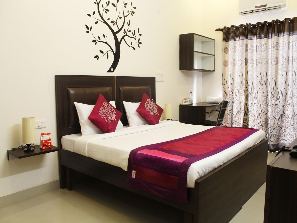 Oyo 2384 Hotel Epic Inn Gurgaon Buitenkant foto