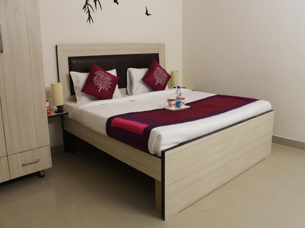 Oyo 2384 Hotel Epic Inn Gurgaon Buitenkant foto